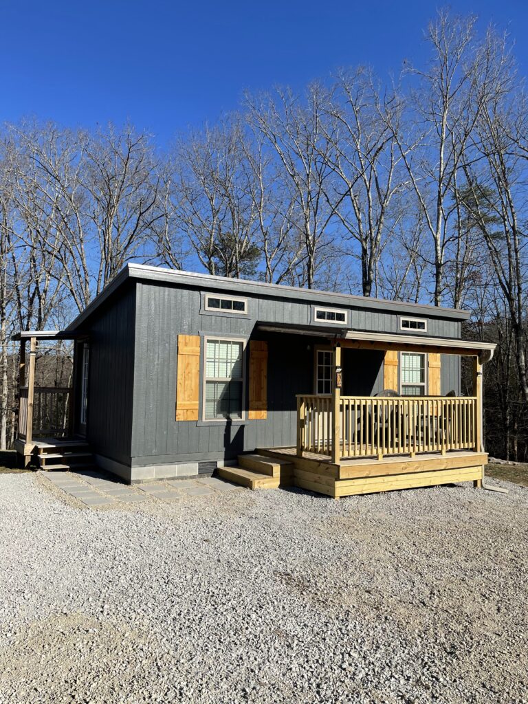CREEKSIDE CABIN-2
